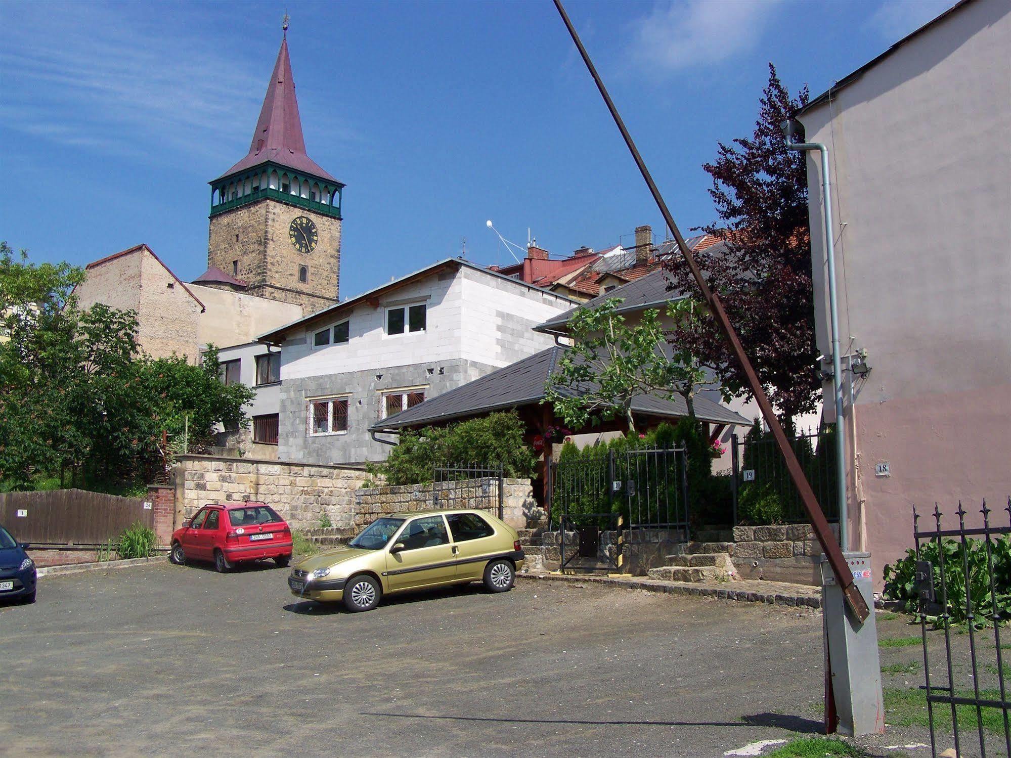 Hotel Paříž Jičín Exterior foto